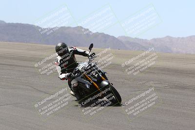 media/Apr-10-2022-SoCal Trackdays (Sun) [[f104b12566]]/Bowl (11am)/